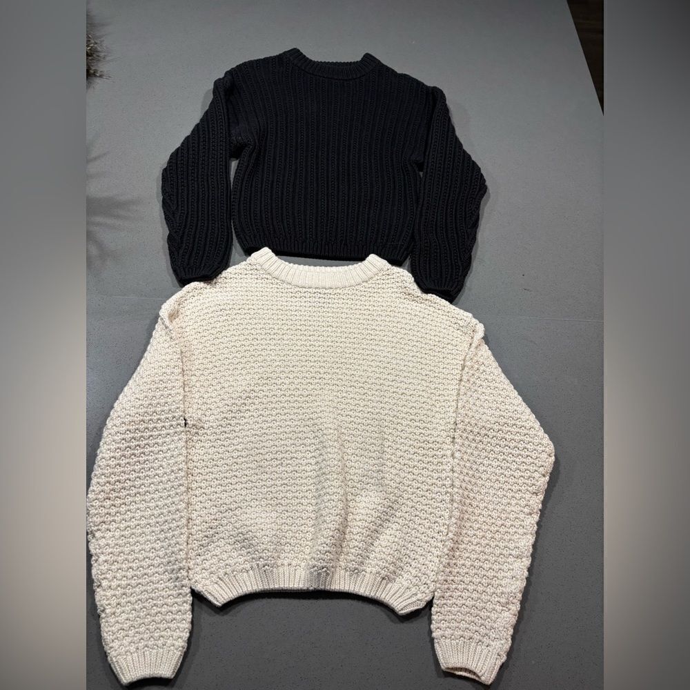 Lot Of 2 Universal Thread Knit Pulllover Crewneck Sweaters Black White Size XS